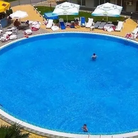 Тристаен Апартамент С Панорама Море В К-С Бей Вю Царево דירה *